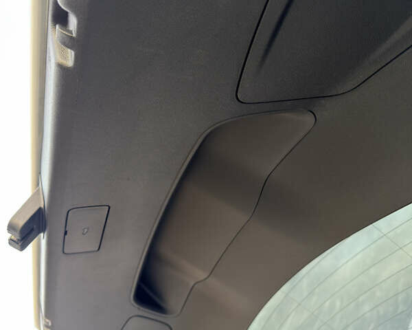 Білий Сеат Leon, об'ємом двигуна 1.5 л та пробігом 150 тис. км за 15000 $, фото 78 на Automoto.ua