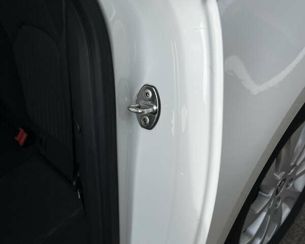 Білий Сеат Leon, об'ємом двигуна 1.6 л та пробігом 208 тис. км за 10700 $, фото 76 на Automoto.ua