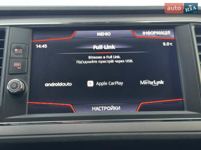 Білий Сеат Leon, об'ємом двигуна 1.5 л та пробігом 150 тис. км за 15000 $, фото 51 на Automoto.ua