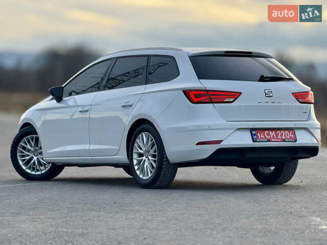 Білий Сеат Leon, об'ємом двигуна 1.5 л та пробігом 150 тис. км за 15000 $, фото 30 на Automoto.ua