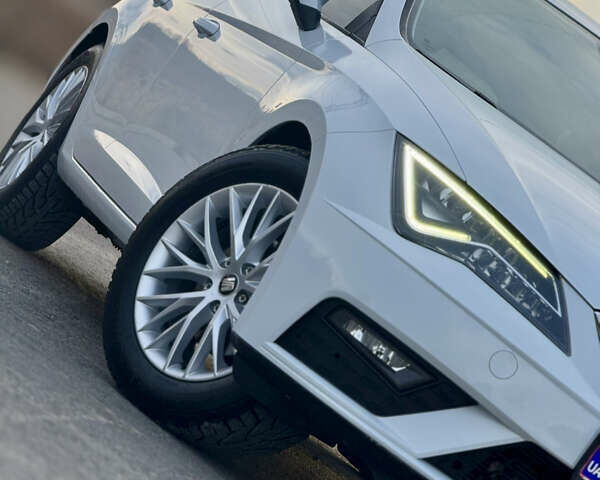Білий Сеат Leon, об'ємом двигуна 1.5 л та пробігом 150 тис. км за 15000 $, фото 7 на Automoto.ua