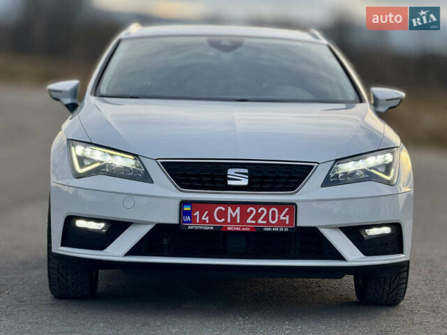 Білий Сеат Leon, об'ємом двигуна 1.5 л та пробігом 150 тис. км за 15000 $, фото 21 на Automoto.ua