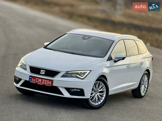 Білий Сеат Leon, об'ємом двигуна 1.5 л та пробігом 150 тис. км за 15000 $, фото 13 на Automoto.ua