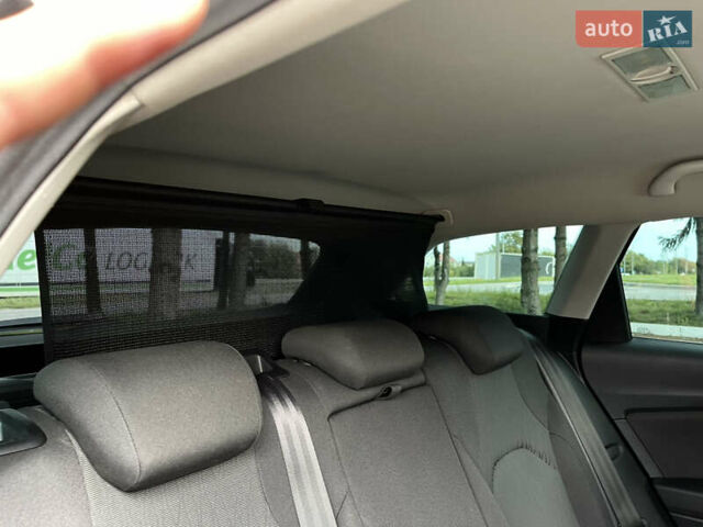 Білий Сеат Leon, об'ємом двигуна 1.6 л та пробігом 208 тис. км за 10700 $, фото 56 на Automoto.ua