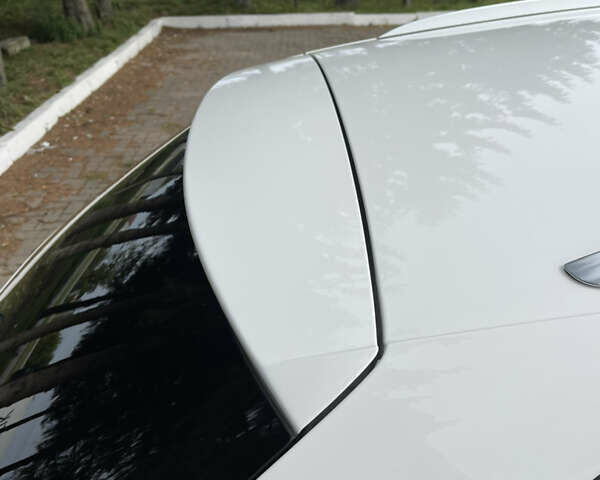 Білий Сеат Leon, об'ємом двигуна 1.6 л та пробігом 208 тис. км за 10700 $, фото 18 на Automoto.ua