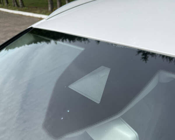 Білий Сеат Leon, об'ємом двигуна 1.6 л та пробігом 208 тис. км за 10700 $, фото 4 на Automoto.ua