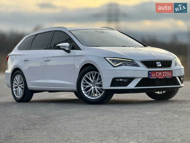 Білий Сеат Leon, об'ємом двигуна 1.5 л та пробігом 150 тис. км за 15000 $, фото 3 на Automoto.ua