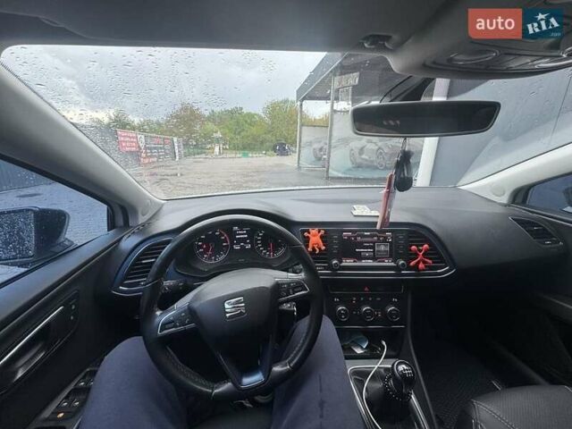 Білий Сеат Leon, об'ємом двигуна 1.2 л та пробігом 119 тис. км за 12400 $, фото 3 на Automoto.ua