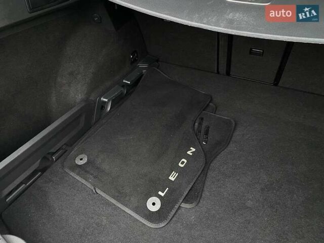 Білий Сеат Leon, об'ємом двигуна 1.97 л та пробігом 168 тис. км за 13500 $, фото 28 на Automoto.ua