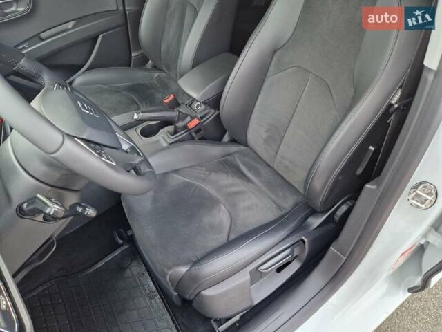 Білий Сеат Leon, об'ємом двигуна 2 л та пробігом 229 тис. км за 11900 $, фото 37 на Automoto.ua
