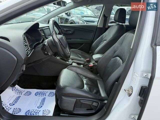 Белый Сеат Леон, объемом двигателя 2 л и пробегом 263 тыс. км за 12000 $, фото 16 на Automoto.ua