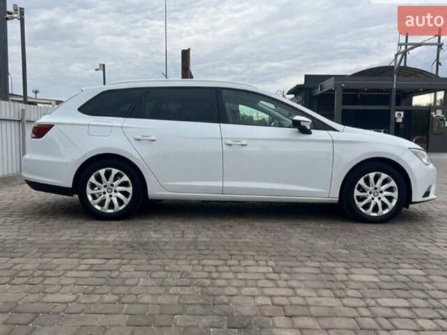 Білий Сеат Leon, об'ємом двигуна 1.6 л та пробігом 249 тис. км за 11300 $, фото 3 на Automoto.ua