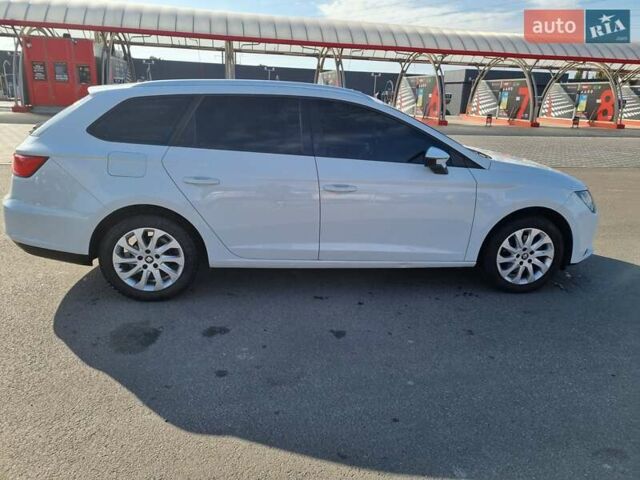 Білий Сеат Leon, об'ємом двигуна 1.6 л та пробігом 243 тис. км за 10500 $, фото 2 на Automoto.ua