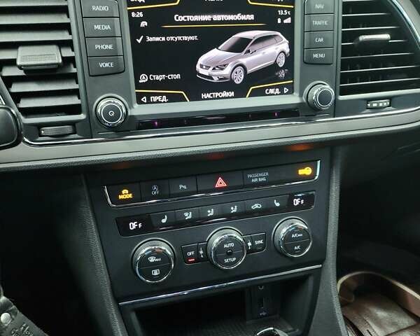 Белый Сеат Леон, объемом двигателя 1.97 л и пробегом 79 тыс. км за 17900 $, фото 6 на Automoto.ua