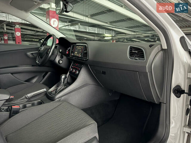 Белый Сеат Леон, объемом двигателя 1.4 л и пробегом 109 тыс. км за 14300 $, фото 47 на Automoto.ua