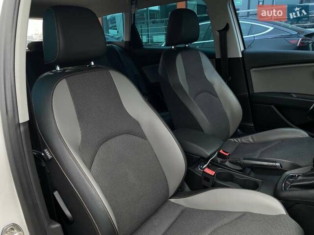 Білий Сеат Leon, об'ємом двигуна 1.97 л та пробігом 168 тис. км за 13500 $, фото 26 на Automoto.ua