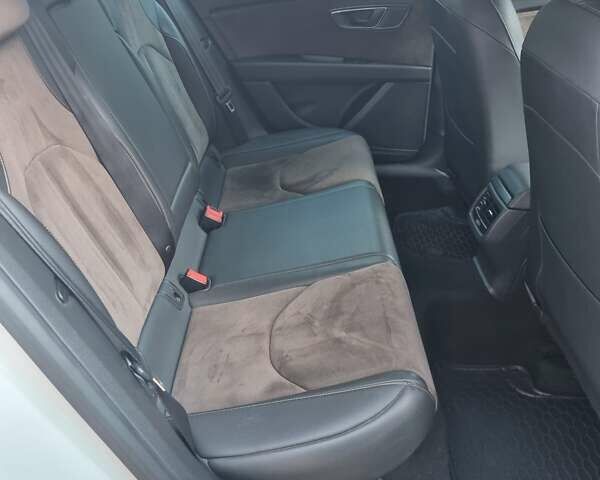 Білий Сеат Leon, об'ємом двигуна 1.97 л та пробігом 129 тис. км за 16650 $, фото 16 на Automoto.ua