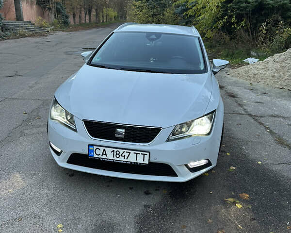Сеат Леон 2016 в Черкассах на Automoto.ua Белый Сеат Леон, объемом двигателя 1.6 л и пробегом 212 тыс. км за 12800 $, фото 8 на Automoto.ua