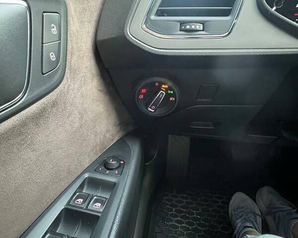 Білий Сеат Leon, об'ємом двигуна 1.97 л та пробігом 204 тис. км за 16700 $, фото 18 на Automoto.ua
