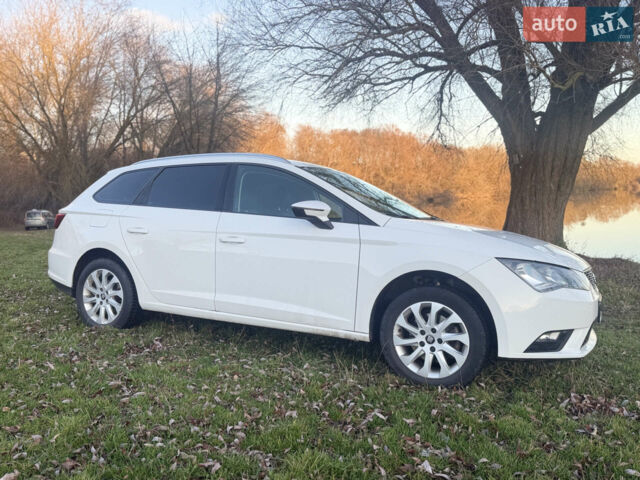 Белый Сеат Леон, объемом двигателя 1.6 л и пробегом 230 тыс. км за 11299 $, фото 2 на Automoto.ua