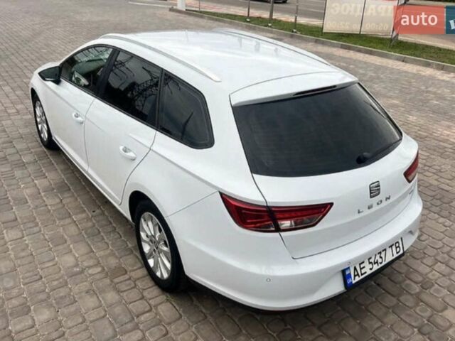 Білий Сеат Leon, об'ємом двигуна 1.6 л та пробігом 249 тис. км за 11300 $, фото 4 на Automoto.ua