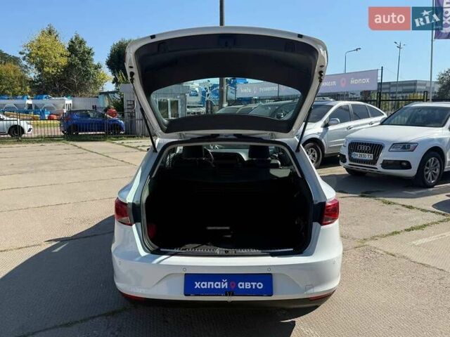 Белый Сеат Леон, объемом двигателя 1.97 л и пробегом 263 тыс. км за 9900 $, фото 17 на Automoto.ua