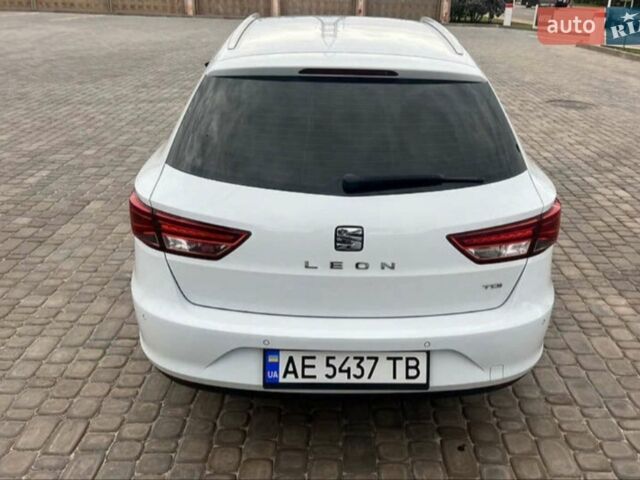 Білий Сеат Leon, об'ємом двигуна 1.6 л та пробігом 249 тис. км за 11300 $, фото 9 на Automoto.ua