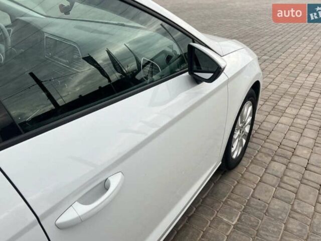 Білий Сеат Leon, об'ємом двигуна 1.6 л та пробігом 249 тис. км за 11300 $, фото 6 на Automoto.ua