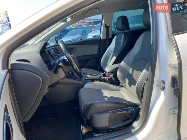 Білий Сеат Leon, об'ємом двигуна 1.97 л та пробігом 168 тис. км за 12900 $, фото 18 на Automoto.ua