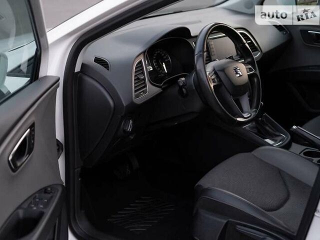 Белый Сеат Леон, об'ємом двигуна 2 л та пробігом 235 тис. км за 14700 $, фото 7 на Automoto.ua
