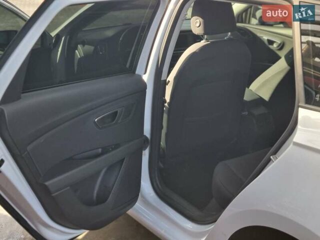 Білий Сеат Leon, об'ємом двигуна 1.6 л та пробігом 243 тис. км за 10500 $, фото 17 на Automoto.ua