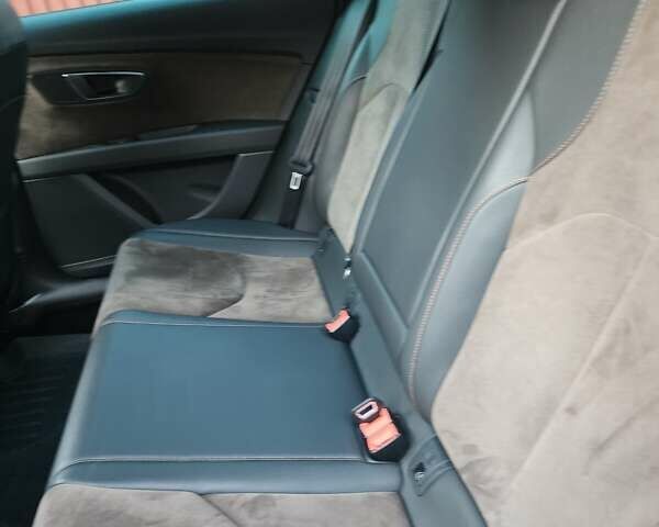 Белый Сеат Леон, объемом двигателя 1.97 л и пробегом 79 тыс. км за 17900 $, фото 3 на Automoto.ua