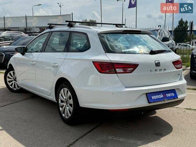 Белый Сеат Леон, объемом двигателя 2 л и пробегом 263 тыс. км за 12000 $, фото 3 на Automoto.ua