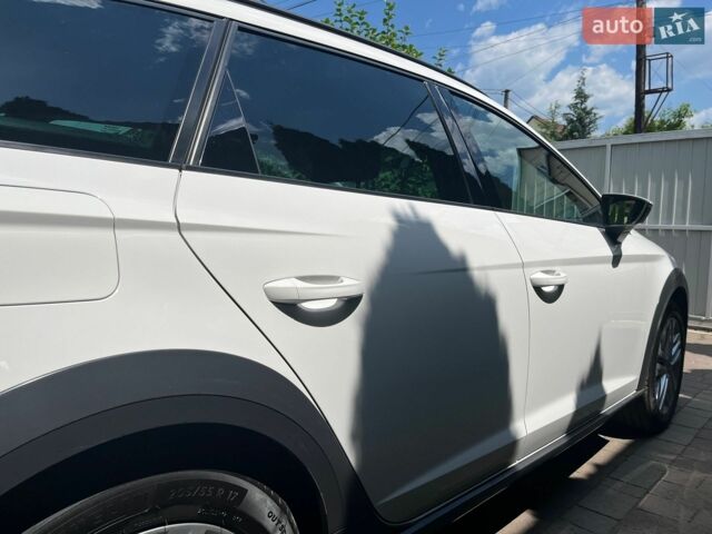 Белый Сеат Леон, объемом двигателя 1.97 л и пробегом 165 тыс. км за 16200 $, фото 9 на Automoto.ua