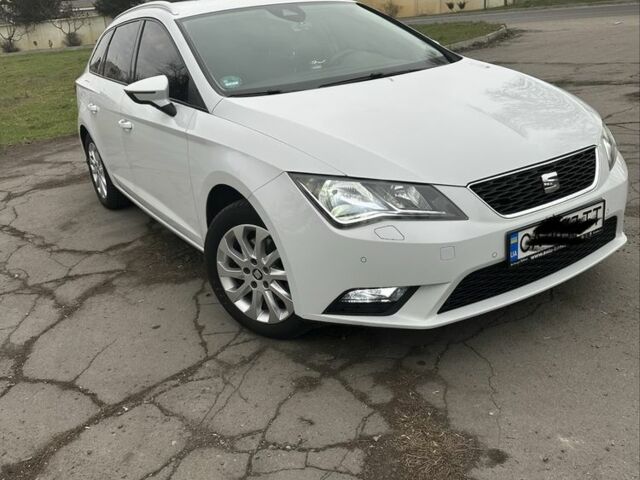 Белый Сеат Леон, объемом двигателя 1.6 л и пробегом 216 тыс. км за 11500 $, фото 6 на Automoto.ua