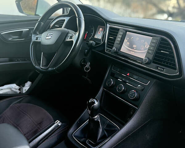 Білий Сеат Leon, об'ємом двигуна 1.6 л та пробігом 225 тис. км за 12200 $, фото 15 на Automoto.ua