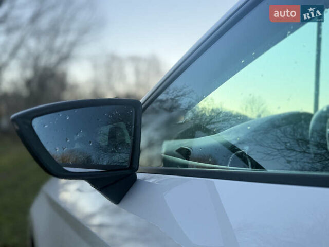 Білий Сеат Leon, об'ємом двигуна 1.6 л та пробігом 225 тис. км за 12200 $, фото 9 на Automoto.ua