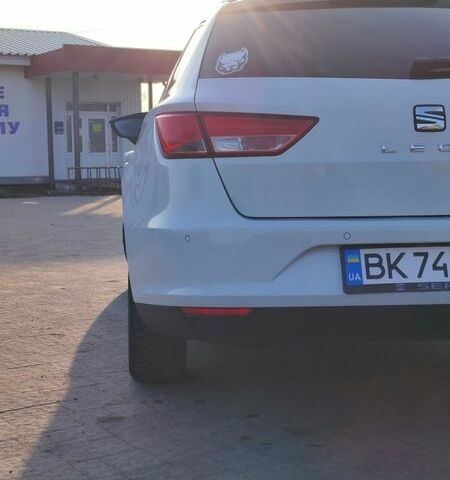 Білий Сеат Leon, об'ємом двигуна 1.6 л та пробігом 249 тис. км за 11200 $, фото 3 на Automoto.ua