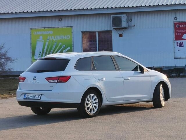 Білий Сеат Leon, об'ємом двигуна 1.6 л та пробігом 252 тис. км за 10300 $, фото 5 на Automoto.ua