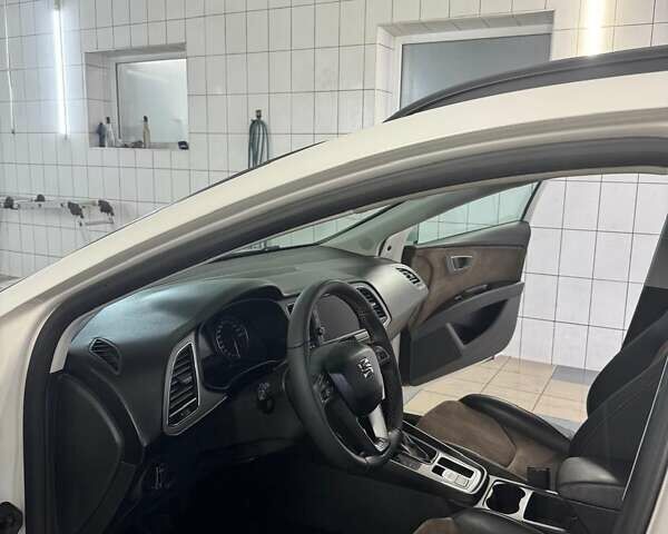 Белый Сеат Леон, объемом двигателя 1.97 л и пробегом 211 тыс. км за 16500 $, фото 9 на Automoto.ua