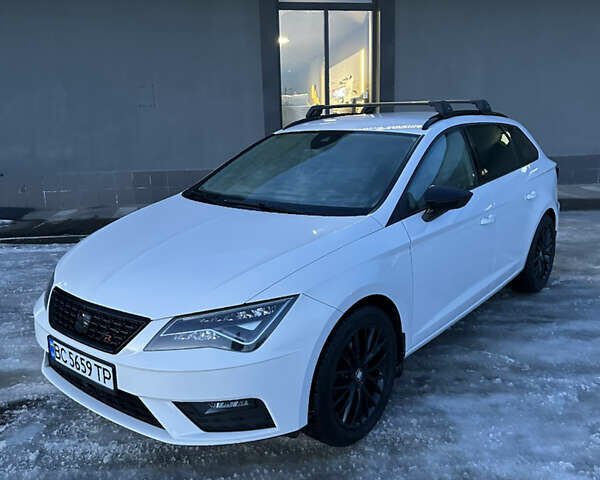 Белый Сеат Леон, объемом двигателя 1.97 л и пробегом 229 тыс. км за 15500 $, фото 3 на Automoto.ua