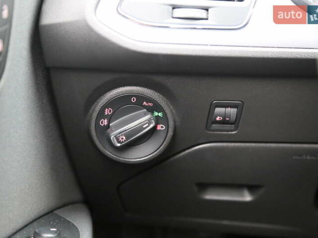 Білий Сеат Leon, об'ємом двигуна 1.97 л та пробігом 162 тис. км за 16200 $, фото 21 на Automoto.ua