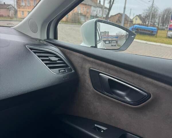 Білий Сеат Leon, об'ємом двигуна 1.97 л та пробігом 211 тис. км за 16500 $, фото 11 на Automoto.ua