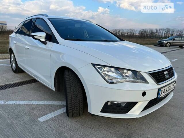 Білий Сеат Leon, об'ємом двигуна 1.6 л та пробігом 148 тис. км за 13600 $, фото 2 на Automoto.ua