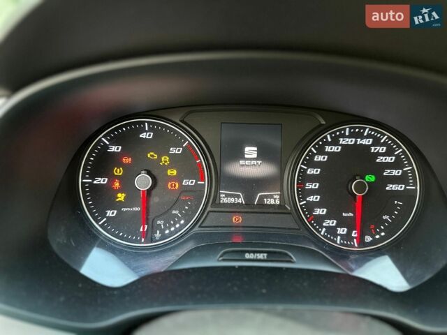 Білий Сеат Leon, об'ємом двигуна 1.6 л та пробігом 269 тис. км за 13000 $, фото 21 на Automoto.ua