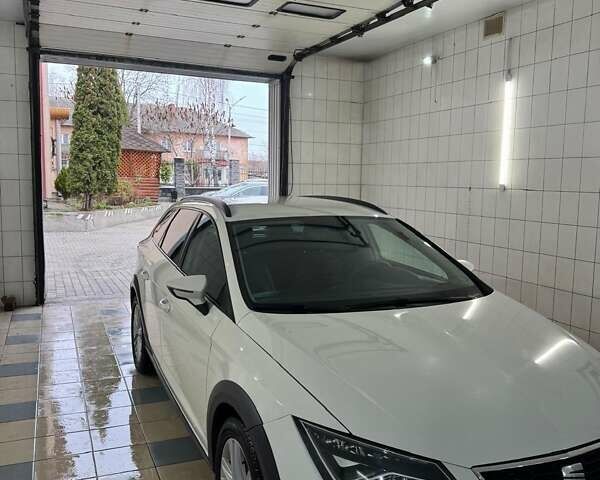 Белый Сеат Леон, объемом двигателя 1.97 л и пробегом 211 тыс. км за 16500 $, фото 1 на Automoto.ua