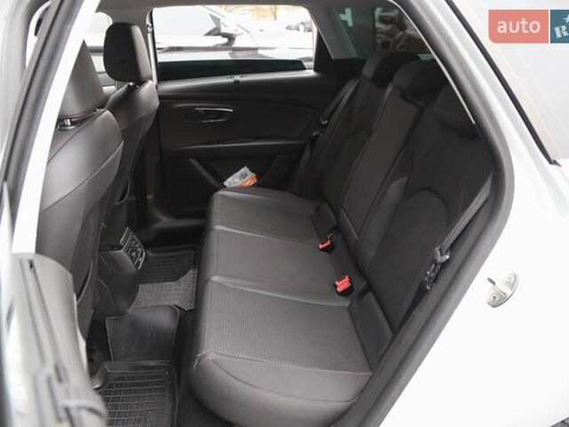 Білий Сеат Leon, об'ємом двигуна 1.97 л та пробігом 162 тис. км за 16200 $, фото 9 на Automoto.ua