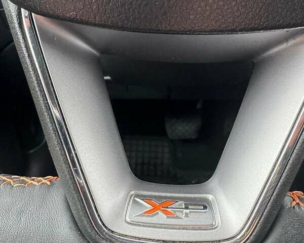 Белый Сеат Леон, объемом двигателя 1.97 л и пробегом 211 тыс. км за 16500 $, фото 19 на Automoto.ua