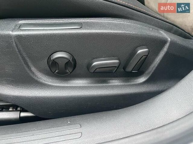 Білий Сеат Leon, об'ємом двигуна 1.97 л та пробігом 211 тис. км за 16500 $, фото 12 на Automoto.ua