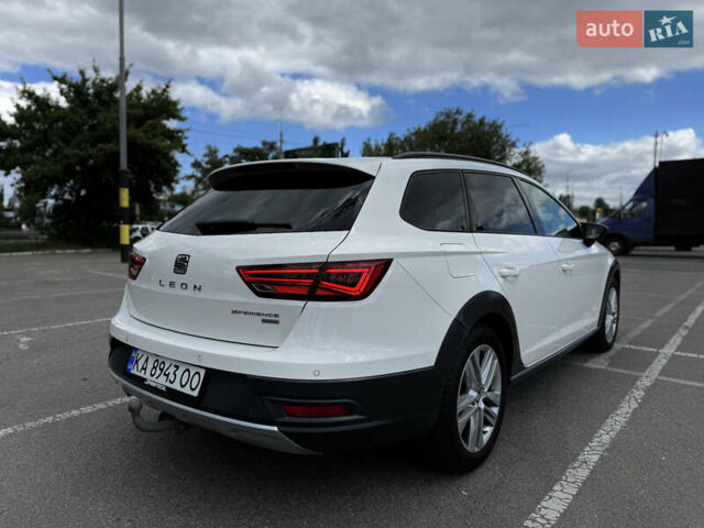 Білий Сеат Leon, об'ємом двигуна 1.97 л та пробігом 153 тис. км за 17500 $, фото 13 на Automoto.ua